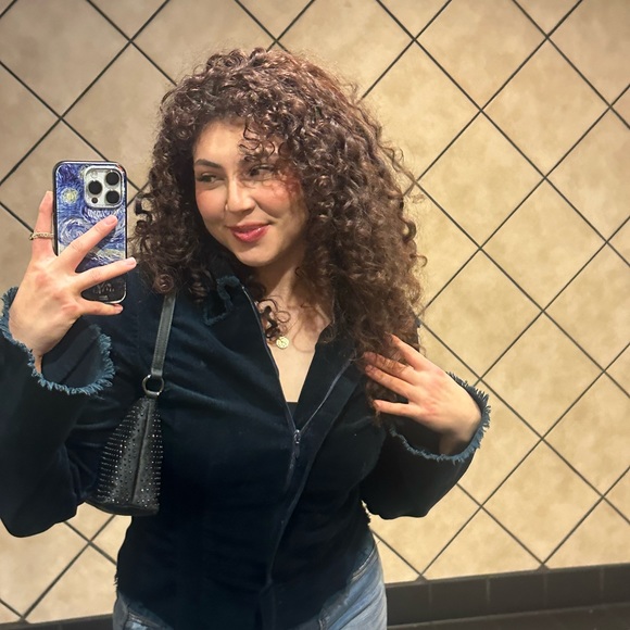 Meet your Posher, Alany - Picture 1 of 1